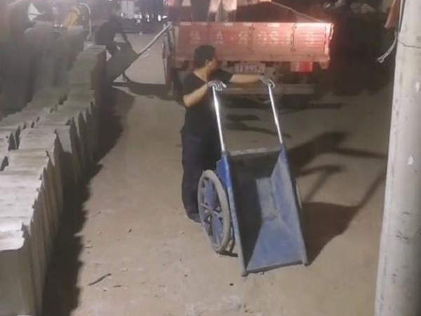 長(zhǎng)樂(lè)路老小區(qū)道路改造施工